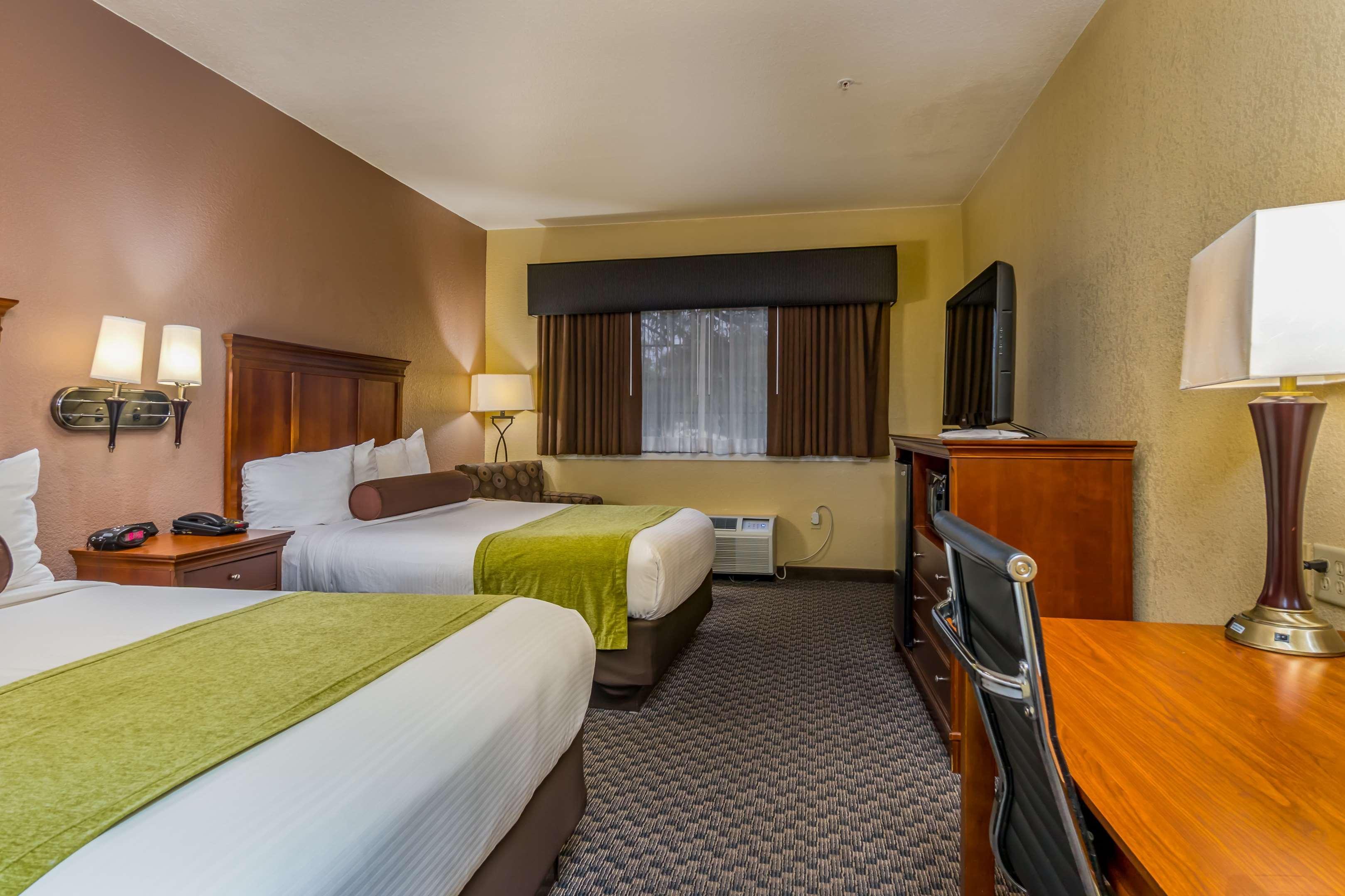 Best Western Plus Shamrock Inn & Suites מראה חיצוני תמונה