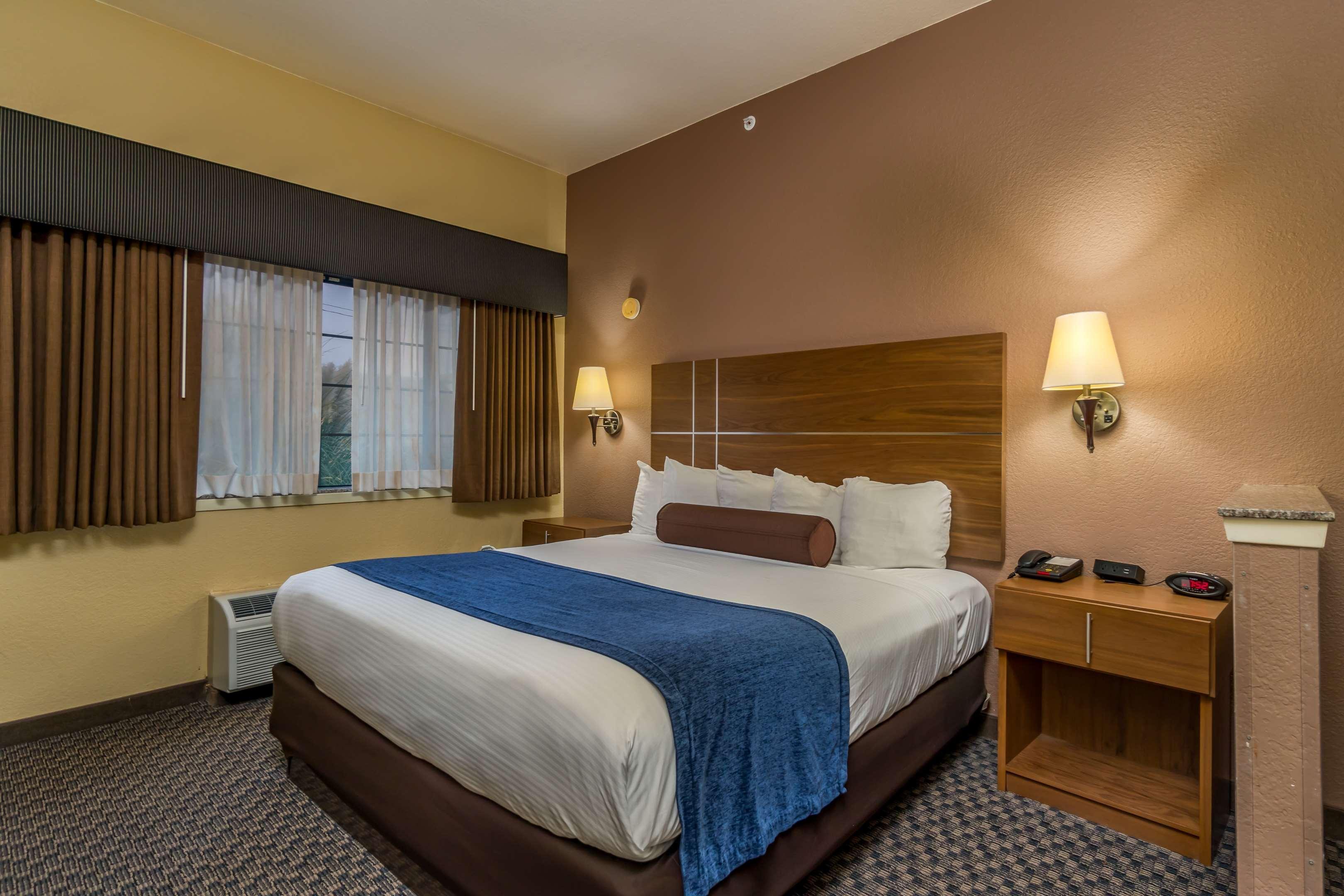 Best Western Plus Shamrock Inn & Suites מראה חיצוני תמונה