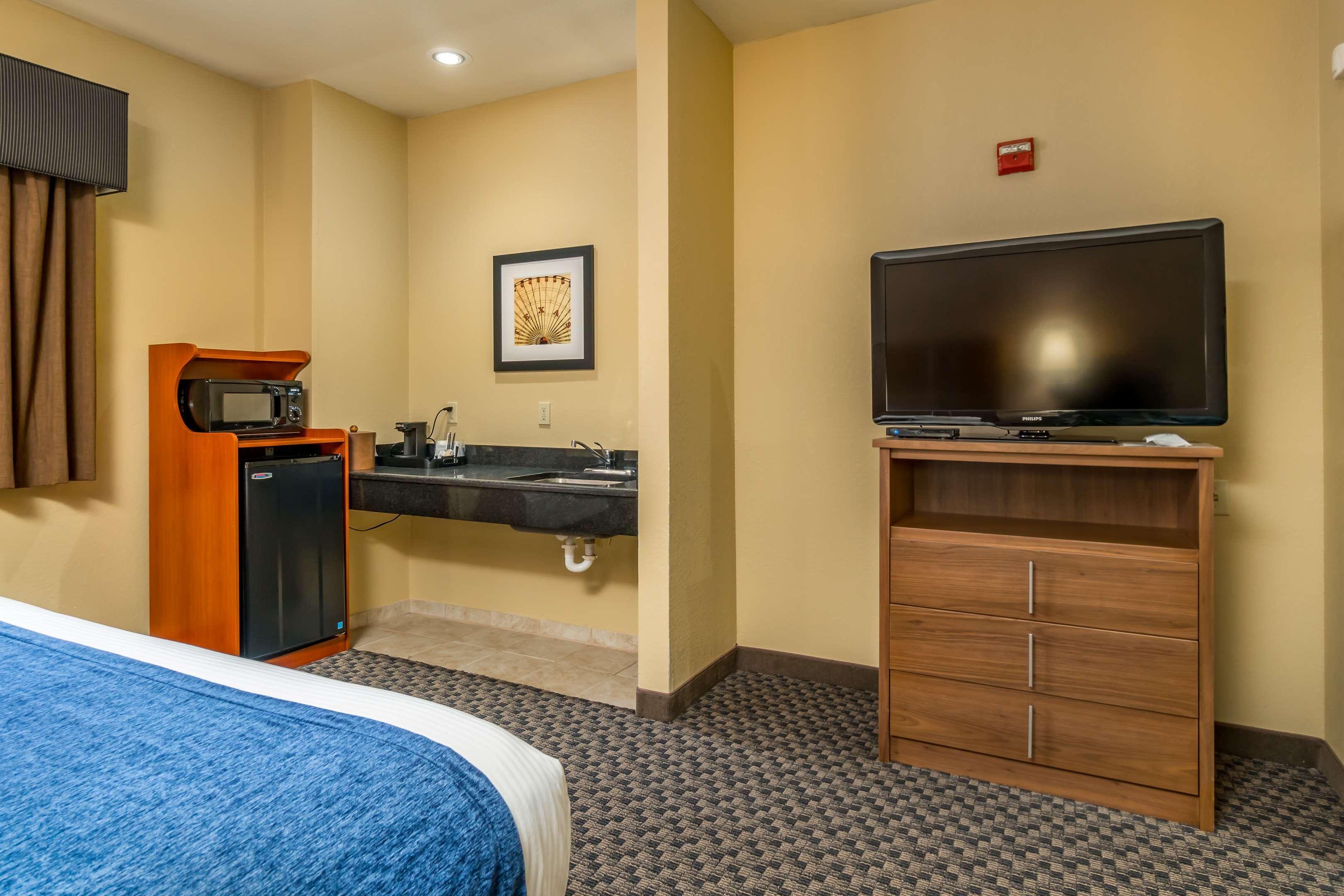 Best Western Plus Shamrock Inn & Suites מראה חיצוני תמונה