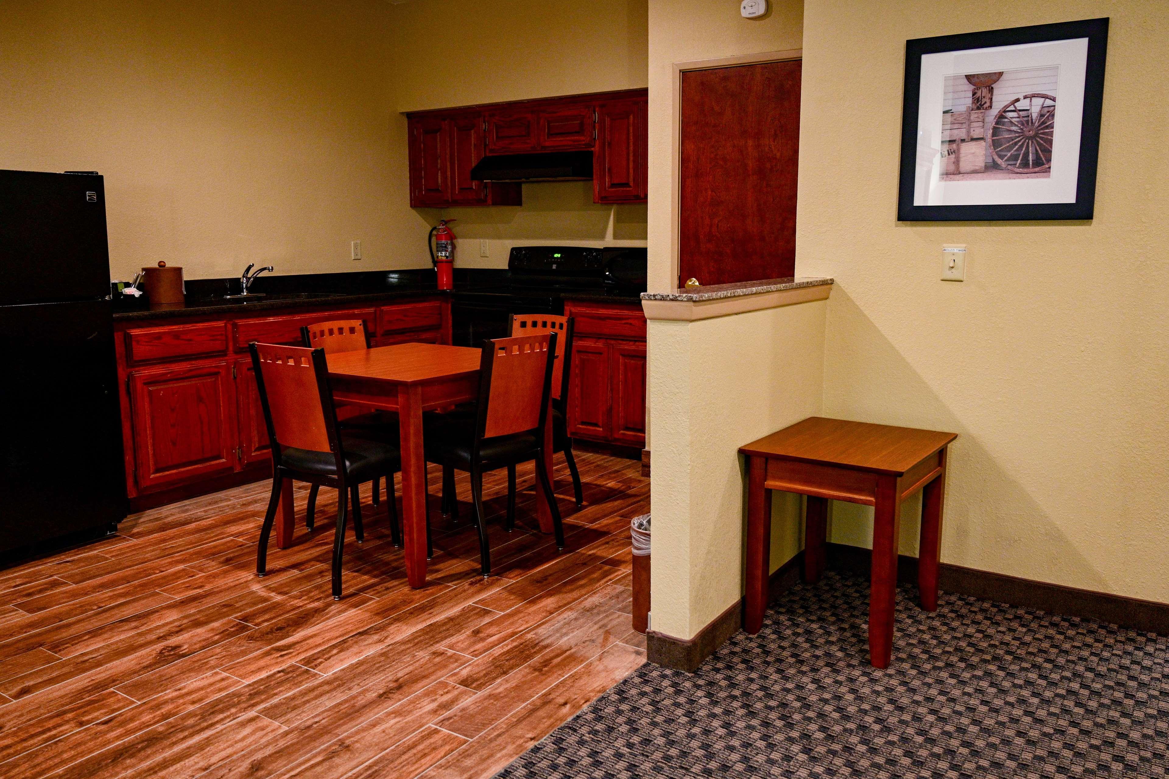 Best Western Plus Shamrock Inn & Suites מראה חיצוני תמונה